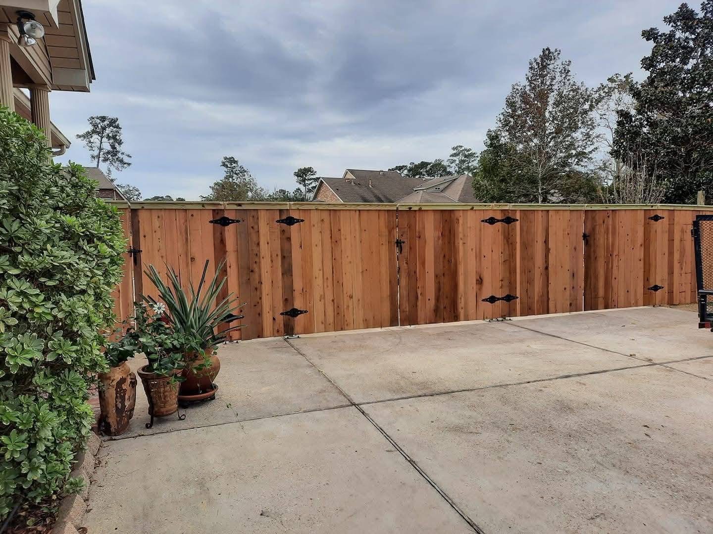 Gate